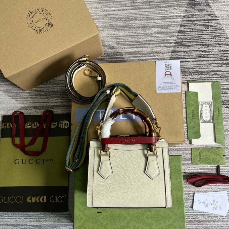 Gvc*1 tote bags